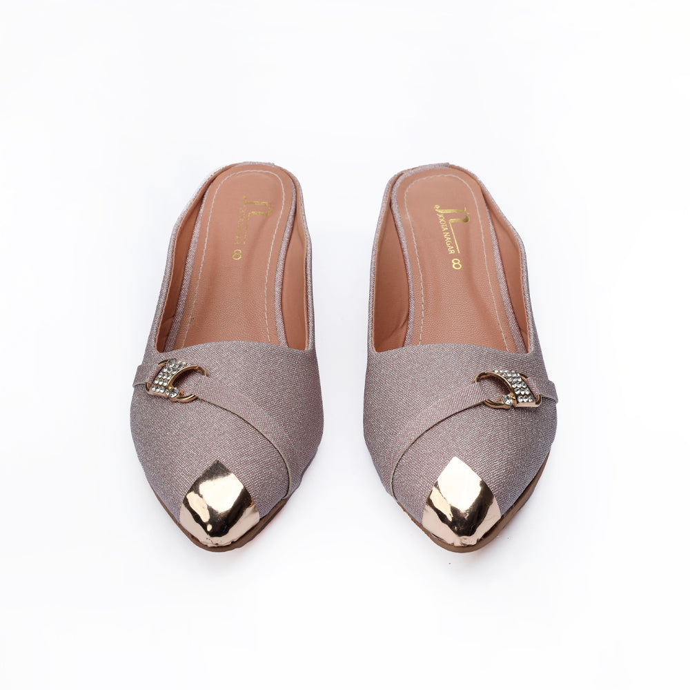 Chamki Thokar Half Open Sneaker