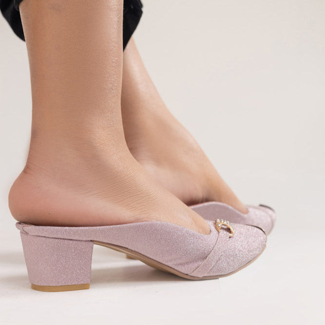 Chamki Thokar Half Open Sneaker