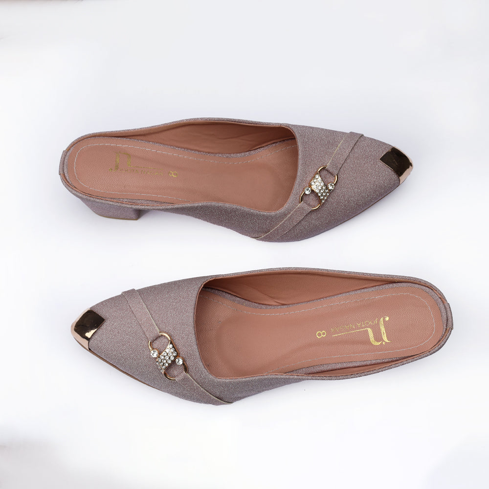 Chamki Thokar Half Open Sneaker