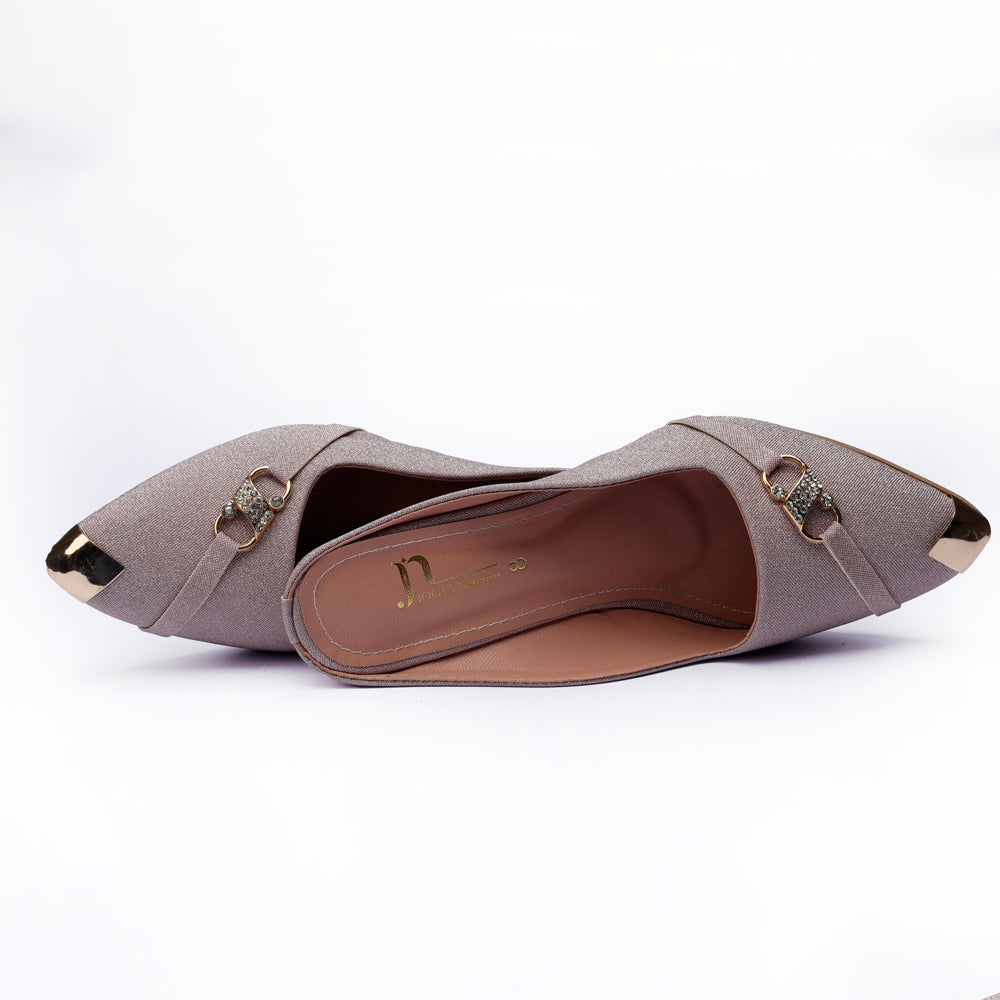 Chamki Thokar Half Open Sneaker